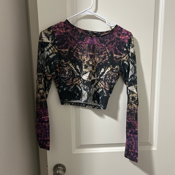 Forever 21 cropped shirt - Picture 2 of 2